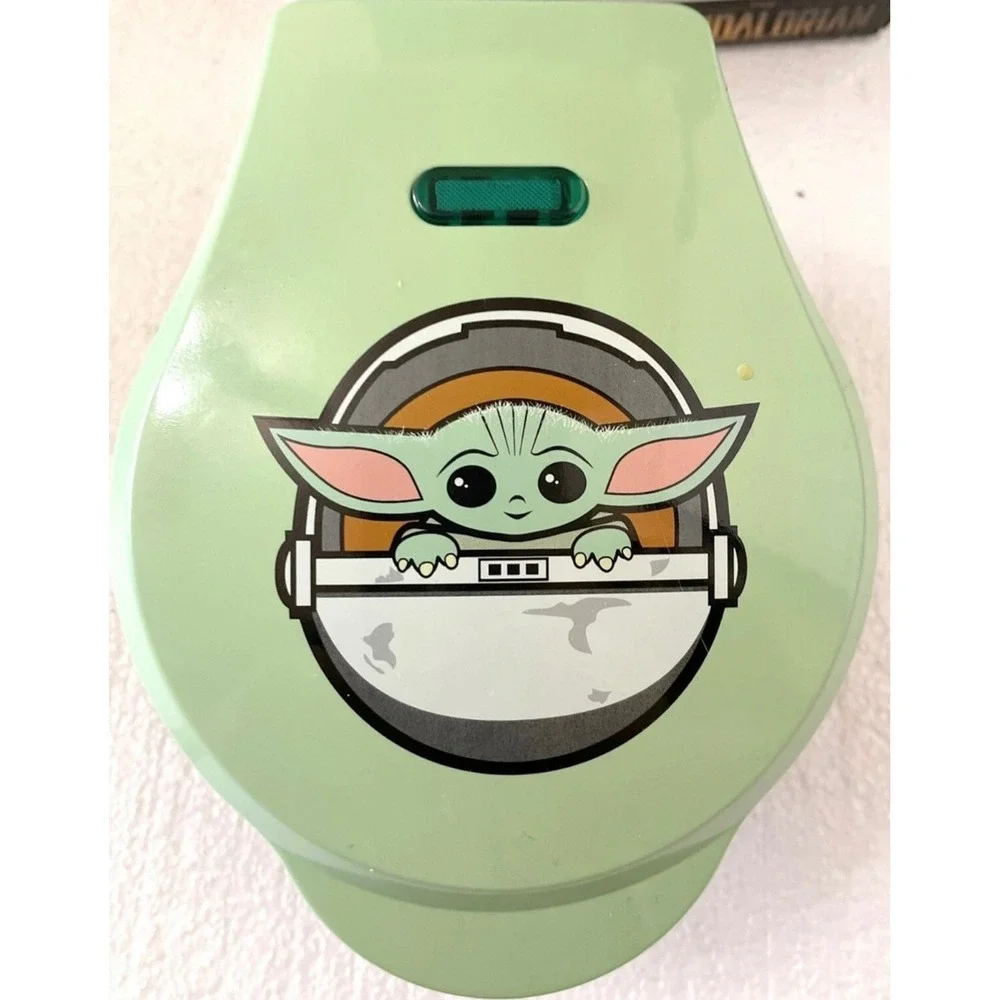 Star Wars The Child‎ Baby Yoda Mini Waffle Maker Nonstick Plates